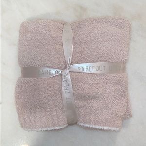 Barefoot Dreams Cozychic throw-stone